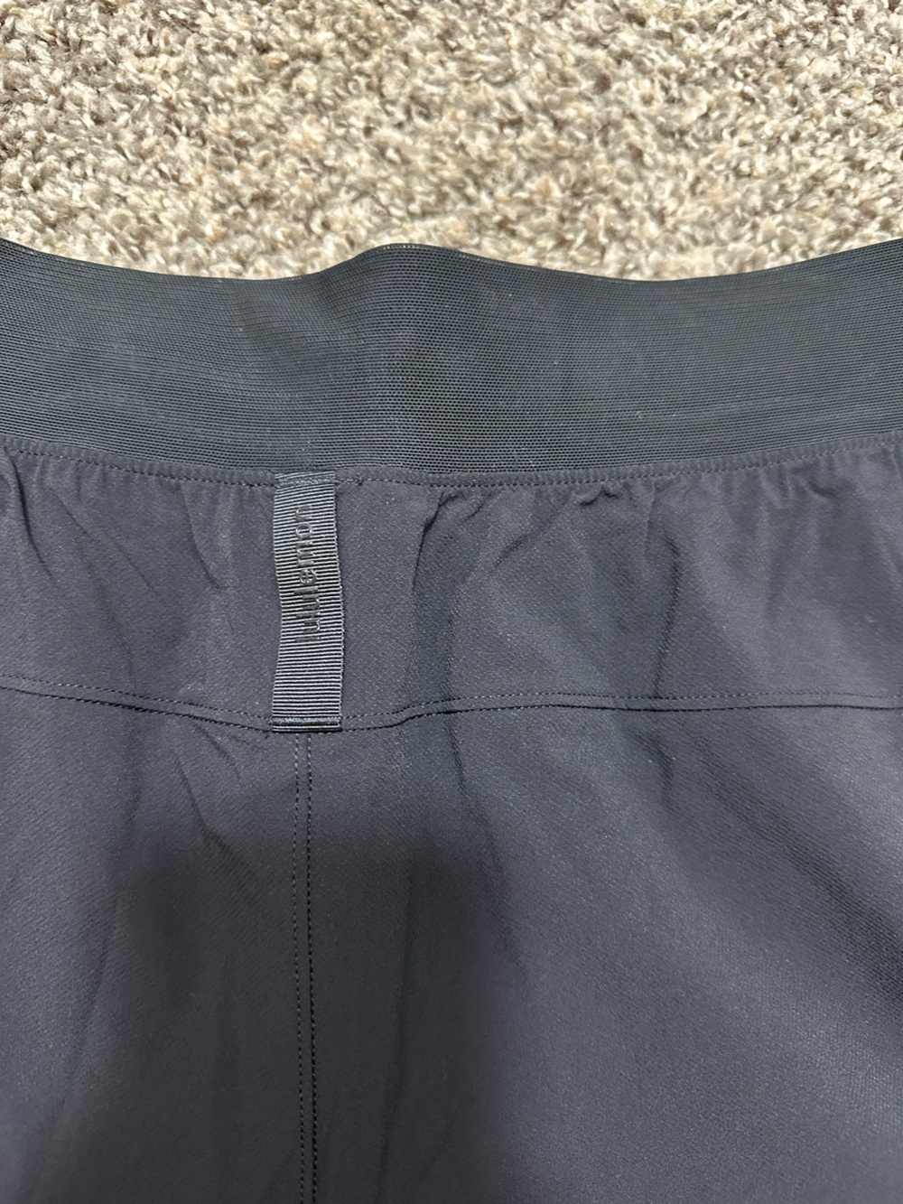 Lululemon license to train HR short 4” Shorts - Picture 4 of 4
